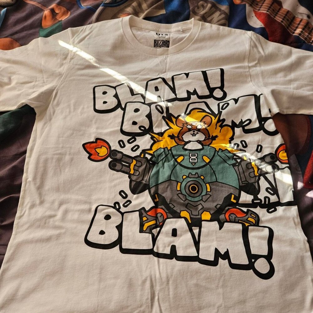 Blizzard Overwatch Wrecking Ball Hammond "Blam" Cartoon Uniqlo UT T Shirt Sz Lg